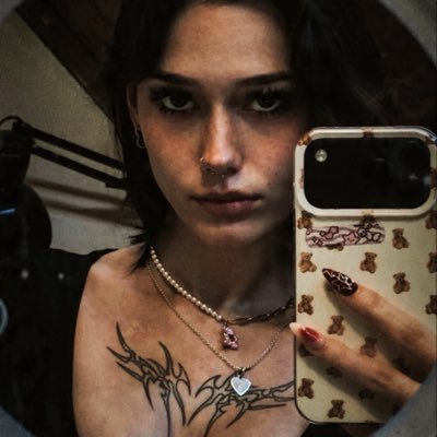 ✶✮ 🎀 𝑀𝒾𝒸𝒽𝑒𝓁𝓁𝑒 🎀 ✮✶'s profile picture