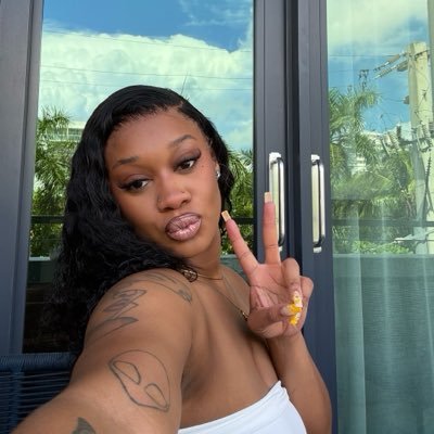 Carrmennn__'s profile picture