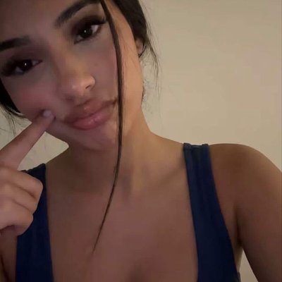 bella's profile picture