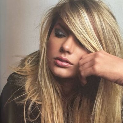 dee ♡ ahs13 era !'s profile picture