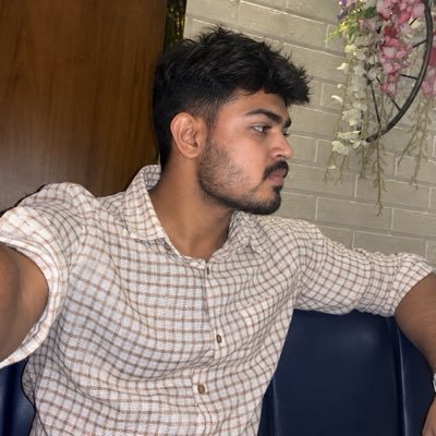 b🦇's profile picture
