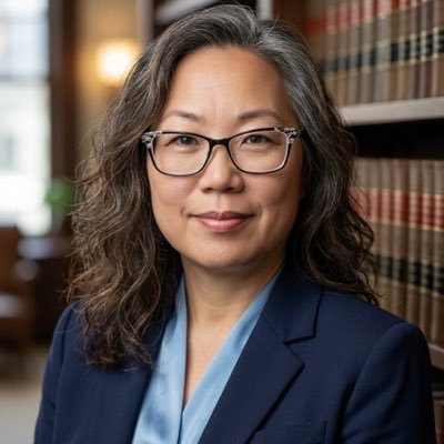讲美国故事·学法律英语's profile picture