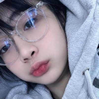 Liếm xong cắnn 😇's profile picture