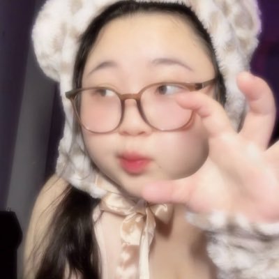 13_omyim's profile picture