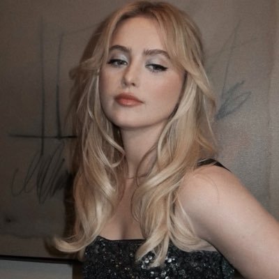 bella's profile picture
