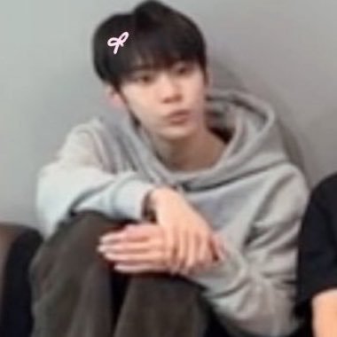 lune ໒꒱˚⁎'s profile picture
