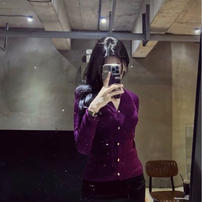 LYD12300O's profile picture