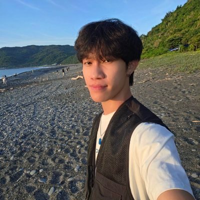 yang_nov_xxiv's profile picture