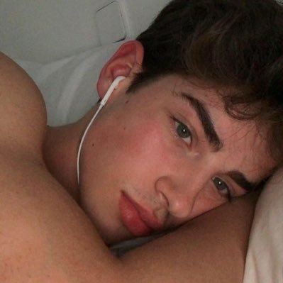 𝐬𝐭𝐞𝐯𝐞𝐧's profile picture