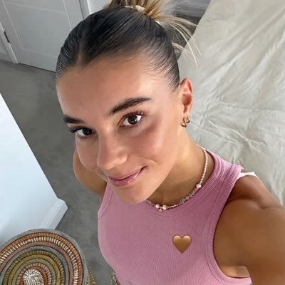 𑣲 ashe 🪽✮⋆'s profile picture