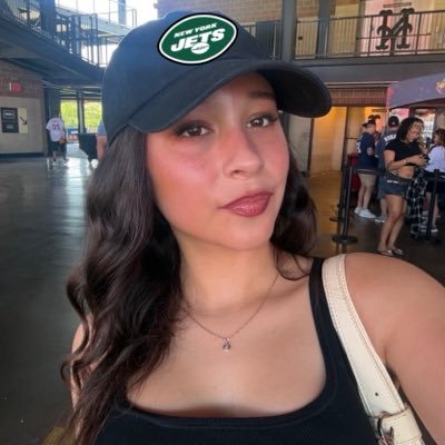 emily 🍎's profile picture