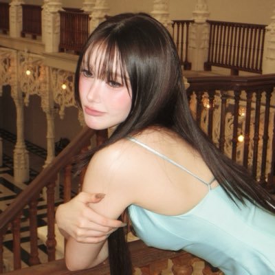 yolochari's profile picture