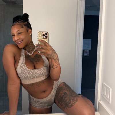 mizztwerksssum's profile picture