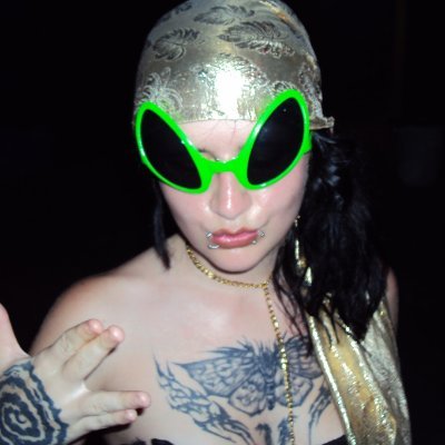 ʎlɐ ಄'s profile picture