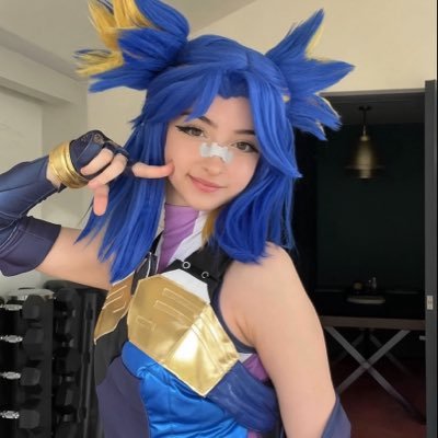 L0LCOSPLAYER's profile picture