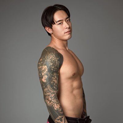 Titus Low's profile picture