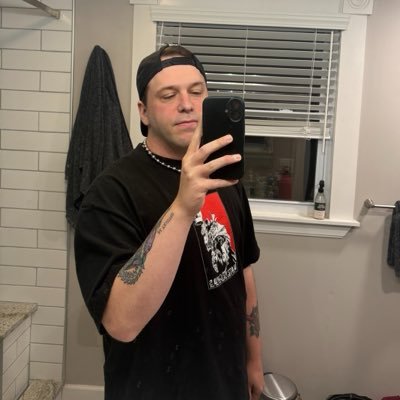 TheDongSide's profile picture