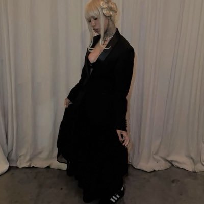 b&x's profile picture