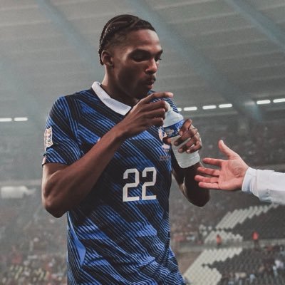 CompsJeune's profile picture