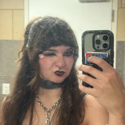 becca ψ 🝪 (iso cbus tix)'s profile picture