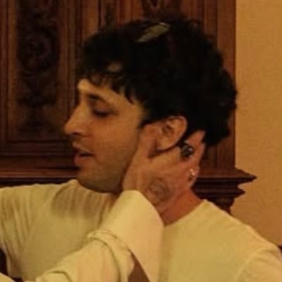 hothwalls91's profile picture
