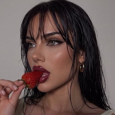 فُـــــرٍآوُلُِــــهـ 🍓's profile picture