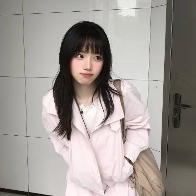 MODEL4HOT's profile picture