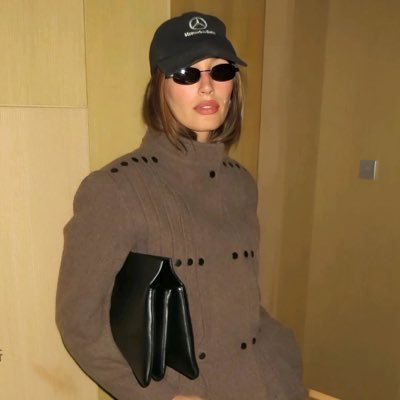 ⋆'s profile picture