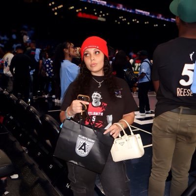 itsNellzz's profile picture