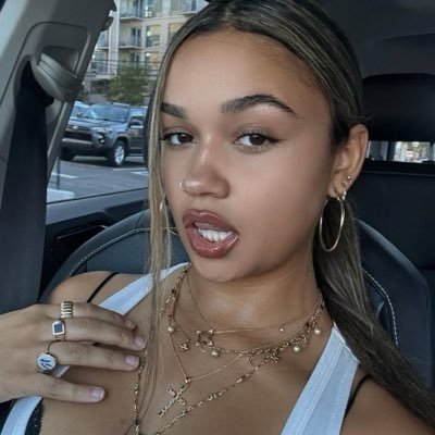 ale's profile picture