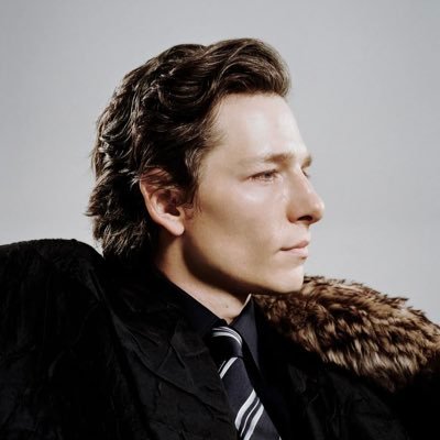 Best of Mike Faist's profile picture
