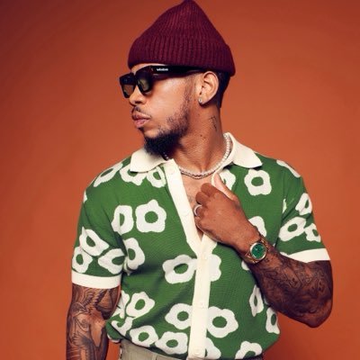 VedoTheSinger's profile picture