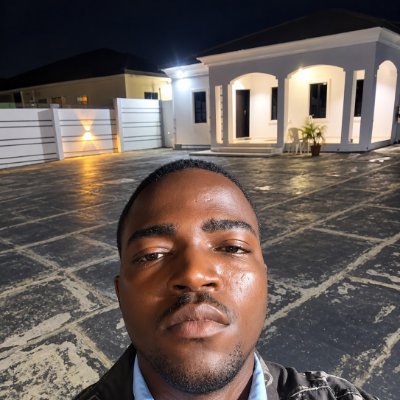 1️⃣ STAR ⭐'s profile picture