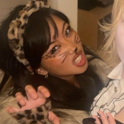 chloe 🦇's profile picture