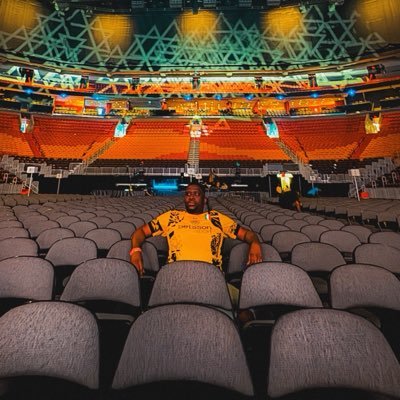 VickyLarose's profile picture