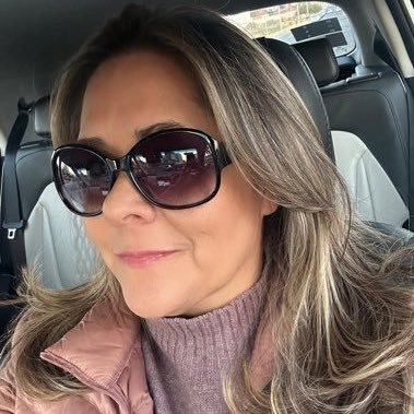 Laura 🌸's profile picture