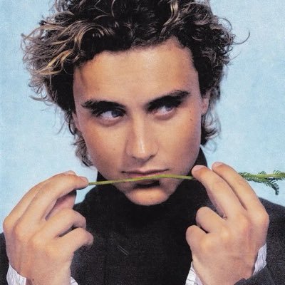 j 🏹's profile picture
