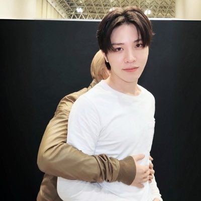 A.aurora🌻🍀( 오로라 )'s profile picture