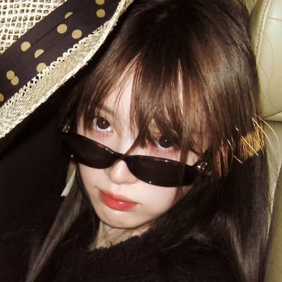 ⟡ Via's profile picture