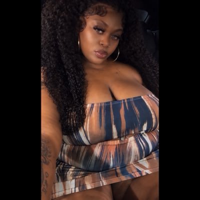 MOONCHASINGRHAYVEN's profile picture