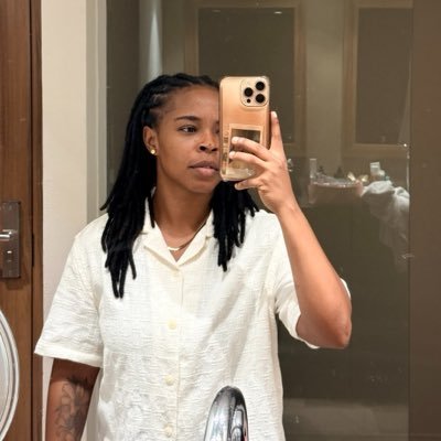LEE𓃰's profile picture
