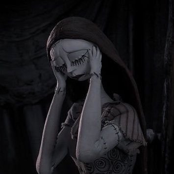 ⋆˚࿔ spooky lily 𝜗𝜚˚⋆'s profile picture