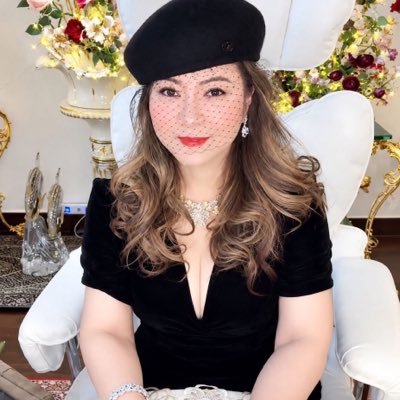 NguyenThiDox's profile picture