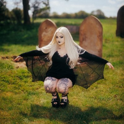 sp00pybeans2's profile picture
