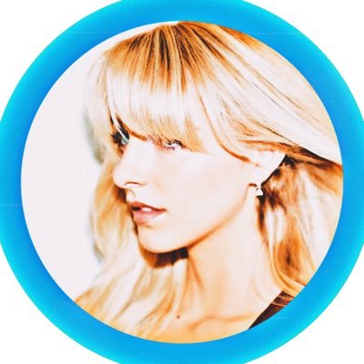 𝙑𝙖𝙡𝙚𝙧𝙞𝙖 𝙍𝙞𝙘𝙝𝙖𝙧𝙙𝙨.'s profile picture