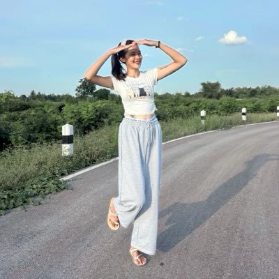 S.n.34🐷's profile picture