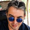 Dean Tomity, ügyvéd profil fotoğrafı