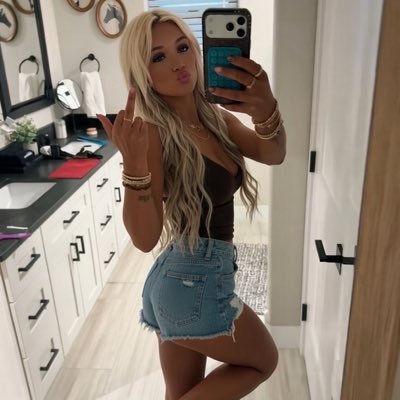 lexi ⋆˚✿˖°'s profile picture