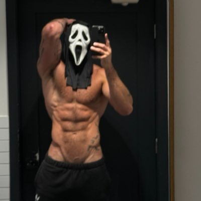 holystudd's profile picture