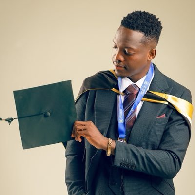 famouslyrikin's profile picture